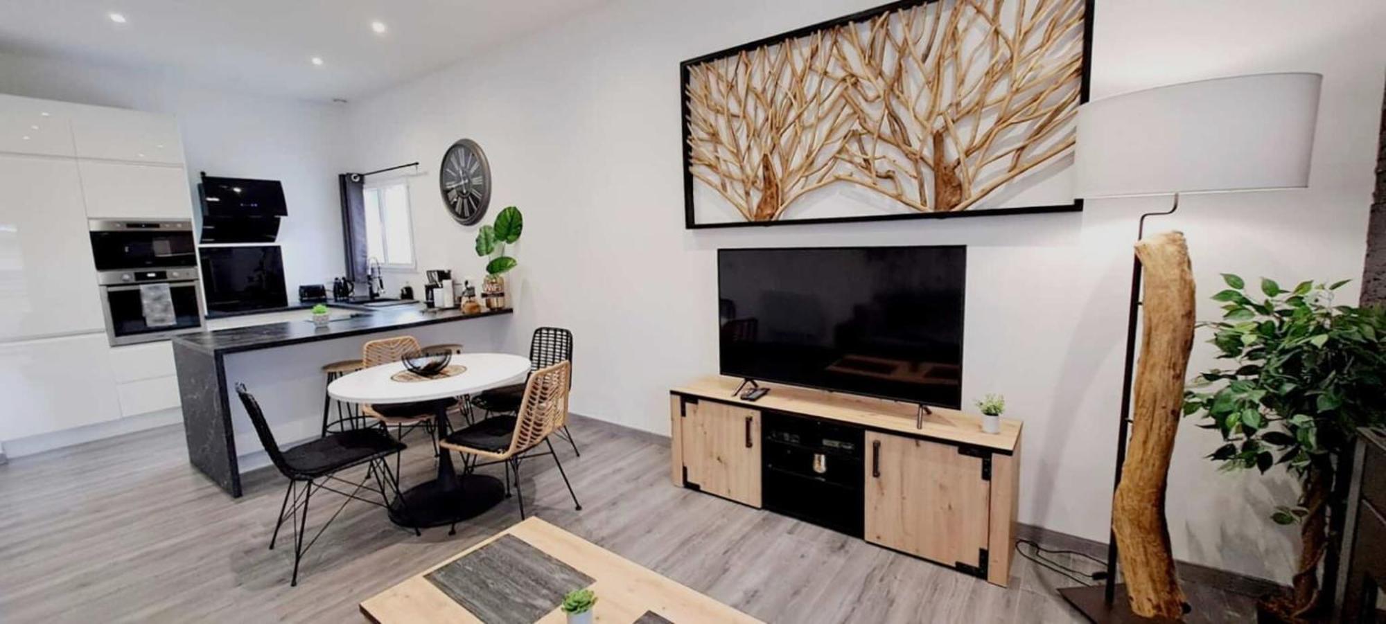 Black&White Home-By So'Serenityhome-Balcon-Parking Cluses Eksteriør billede